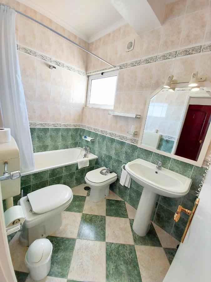 Vila Formosa Al-Estabelecimento De Hospedagem,Quartos-Rooms Monte Gordo Esterno foto