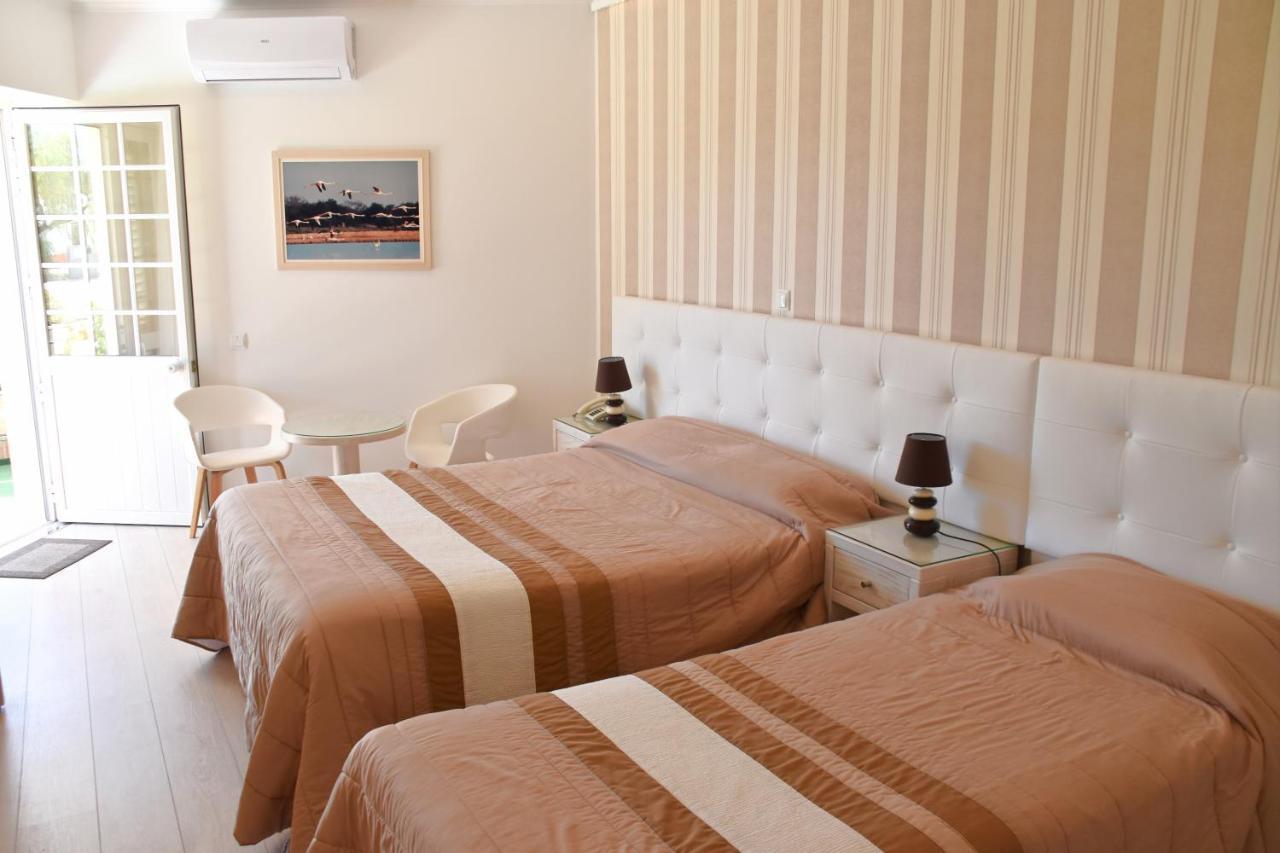 Vila Formosa Al-Estabelecimento De Hospedagem,Quartos-Rooms Monte Gordo Esterno foto