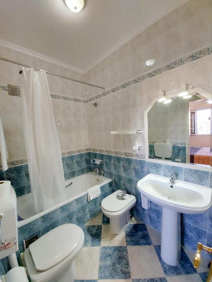 Vila Formosa Al-Estabelecimento De Hospedagem,Quartos-Rooms Monte Gordo Esterno foto