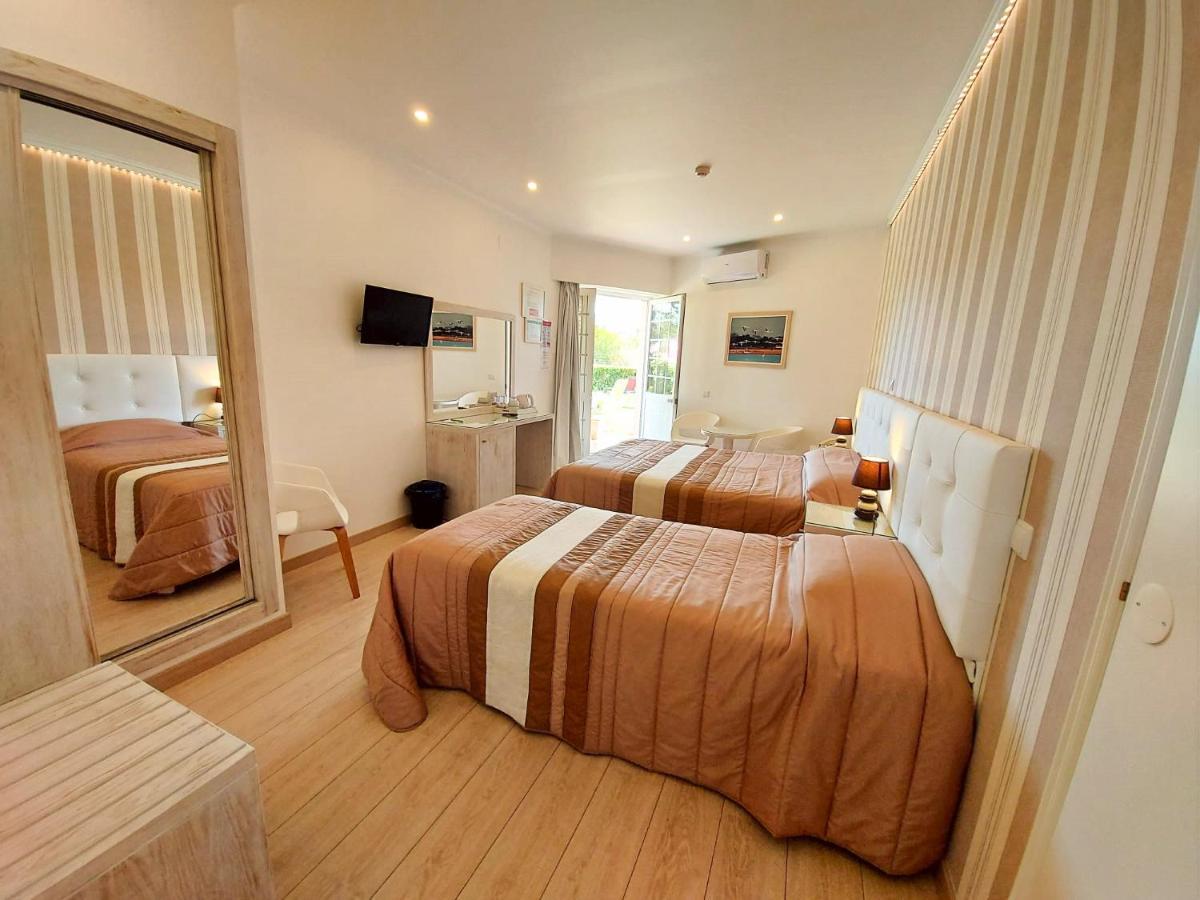 Vila Formosa Al-Estabelecimento De Hospedagem,Quartos-Rooms Monte Gordo Esterno foto