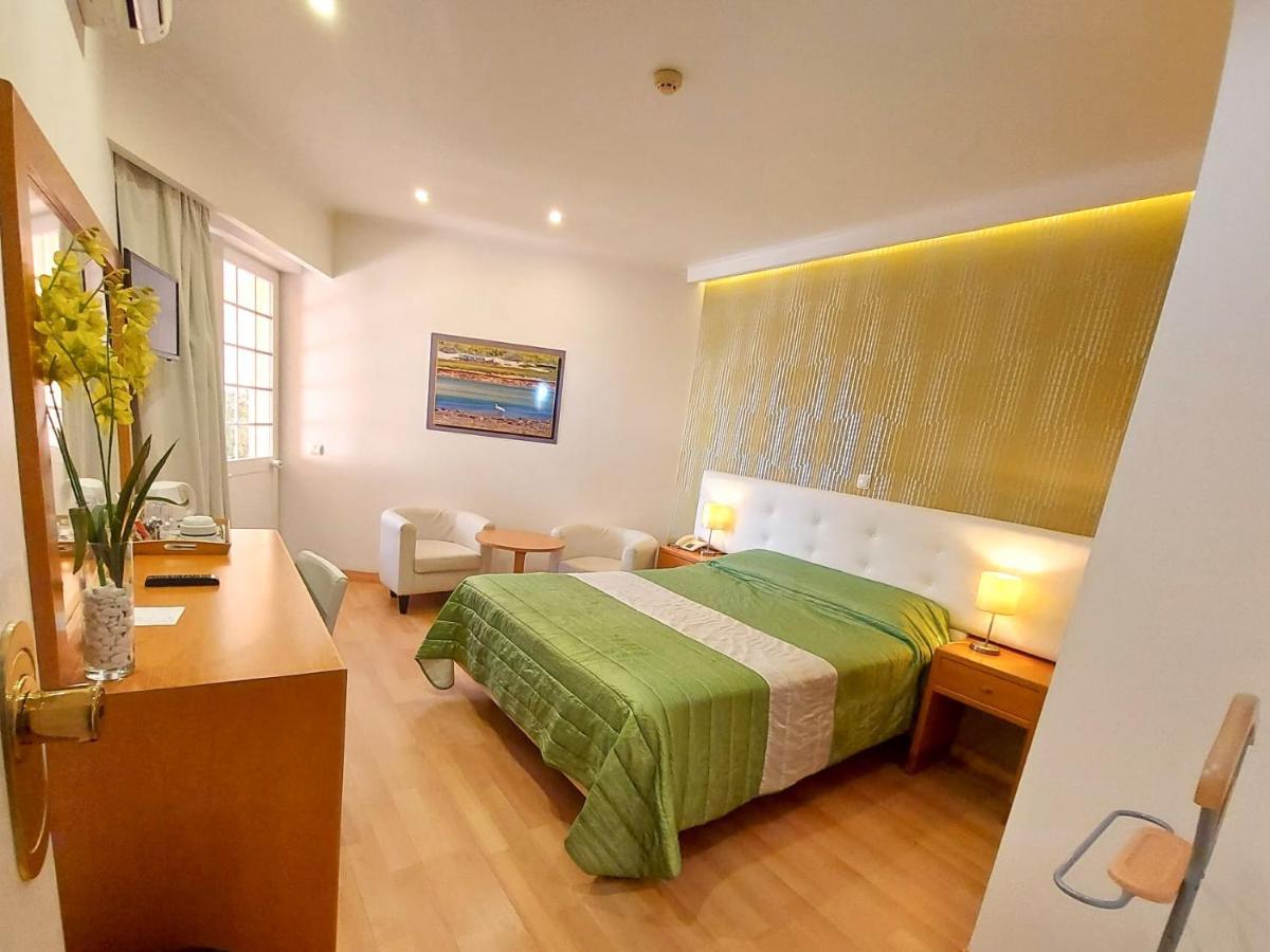 Vila Formosa Al-Estabelecimento De Hospedagem,Quartos-Rooms Monte Gordo Esterno foto