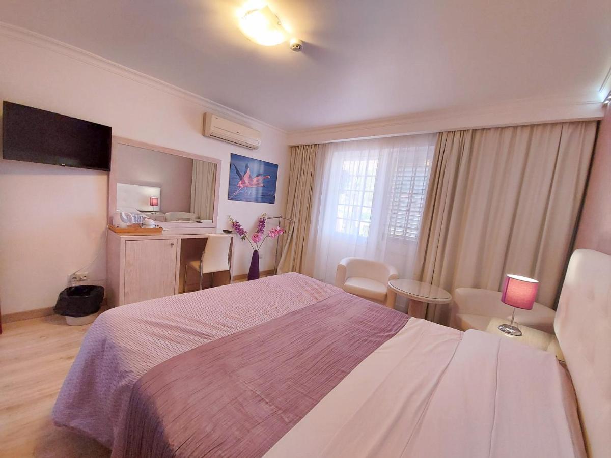 Vila Formosa Al-Estabelecimento De Hospedagem,Quartos-Rooms Monte Gordo Esterno foto