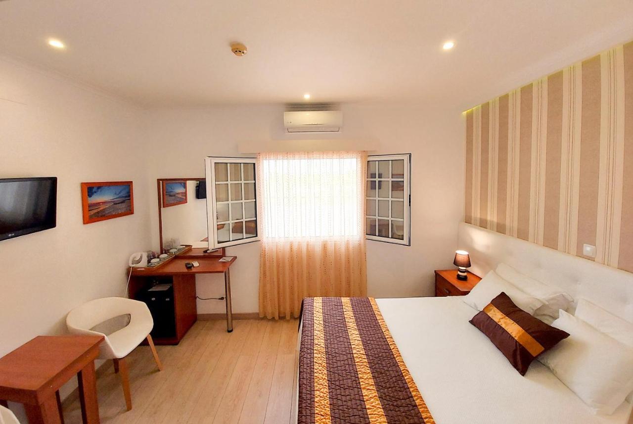 Vila Formosa Al-Estabelecimento De Hospedagem,Quartos-Rooms Monte Gordo Esterno foto