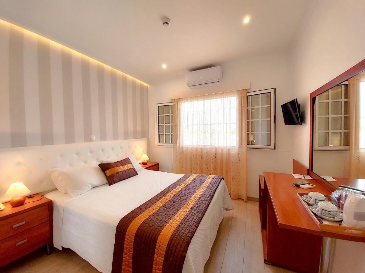 Vila Formosa Al-Estabelecimento De Hospedagem,Quartos-Rooms Monte Gordo Esterno foto