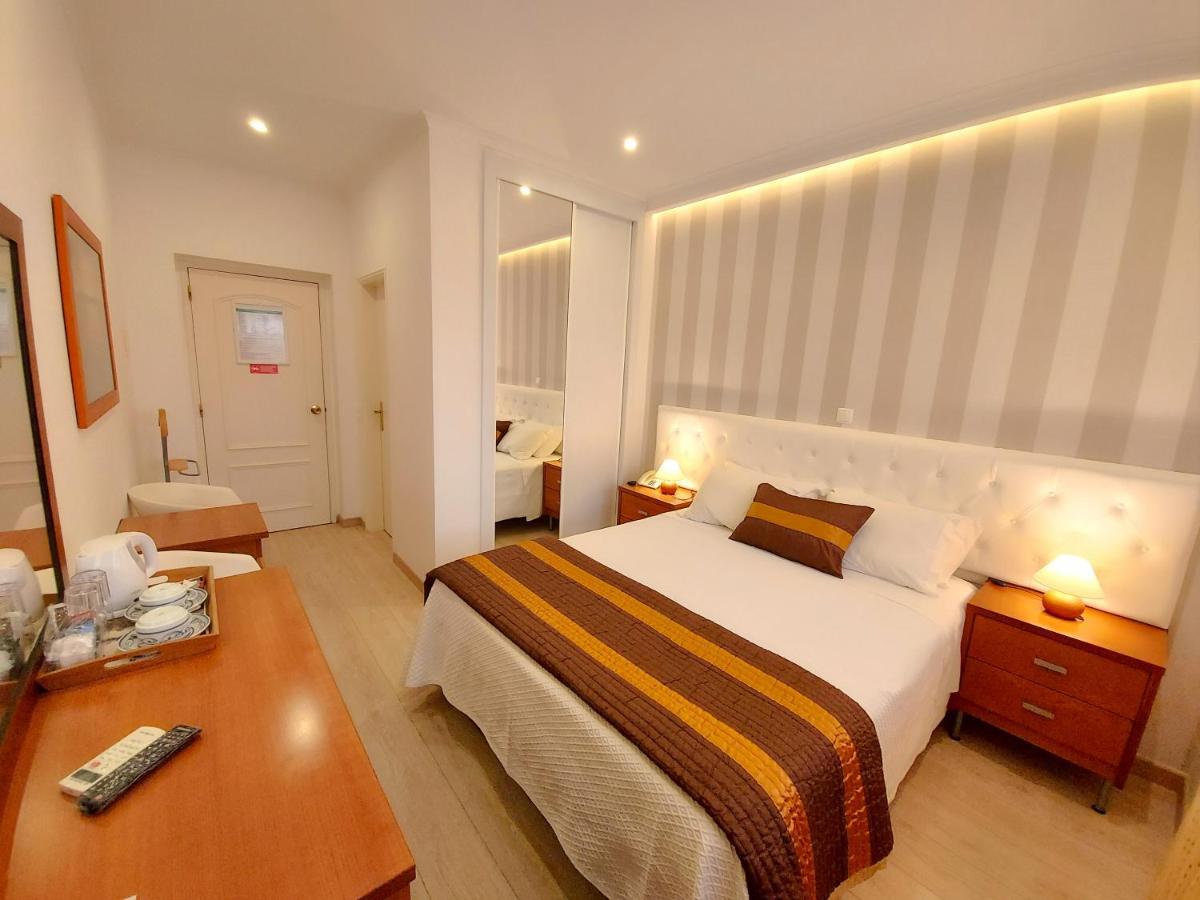 Vila Formosa Al-Estabelecimento De Hospedagem,Quartos-Rooms Monte Gordo Esterno foto