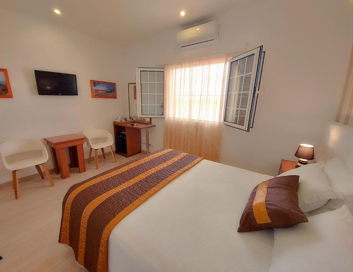 Vila Formosa Al-Estabelecimento De Hospedagem,Quartos-Rooms Monte Gordo Esterno foto