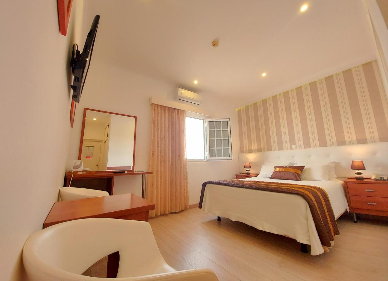 Vila Formosa Al-Estabelecimento De Hospedagem,Quartos-Rooms Monte Gordo Esterno foto
