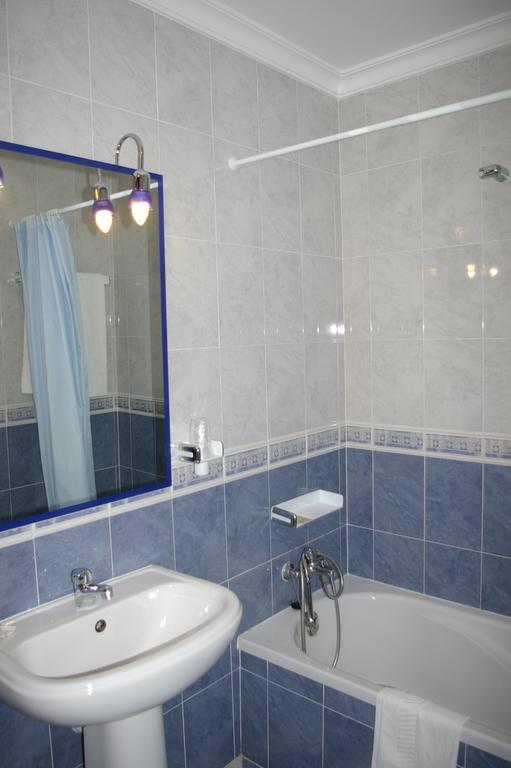 Vila Formosa Al-Estabelecimento De Hospedagem,Quartos-Rooms Monte Gordo Esterno foto