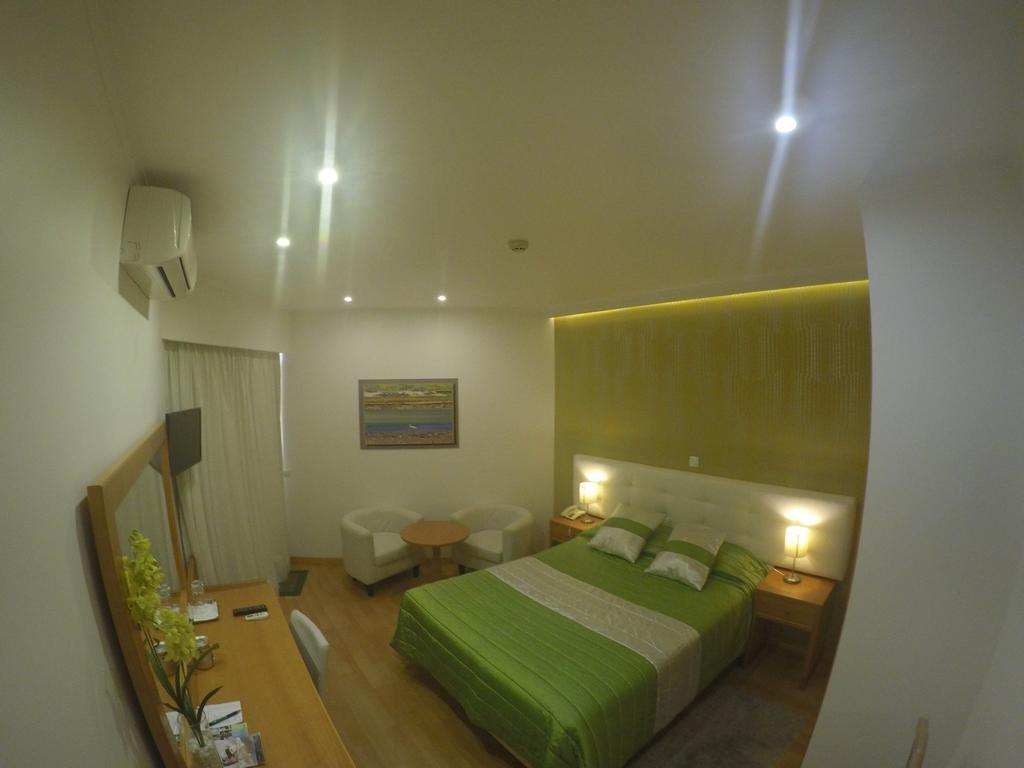 Vila Formosa Al-Estabelecimento De Hospedagem,Quartos-Rooms Monte Gordo Esterno foto