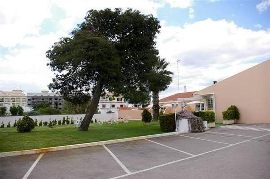 Vila Formosa Al-Estabelecimento De Hospedagem,Quartos-Rooms Monte Gordo Esterno foto